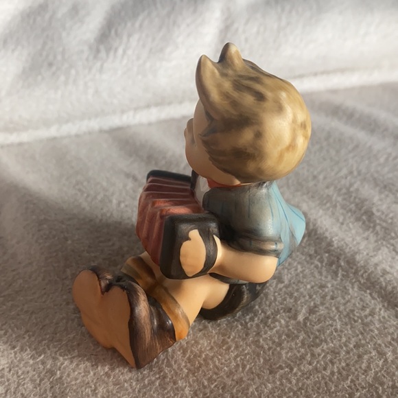 Hummel Figurine #390 “Boy with Accordion” Boy seated with instrument - Picture 2 of 4
